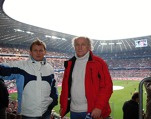 na inspekční cestě po bundeslize (Allianz Arena) se svým synem Patrikem
